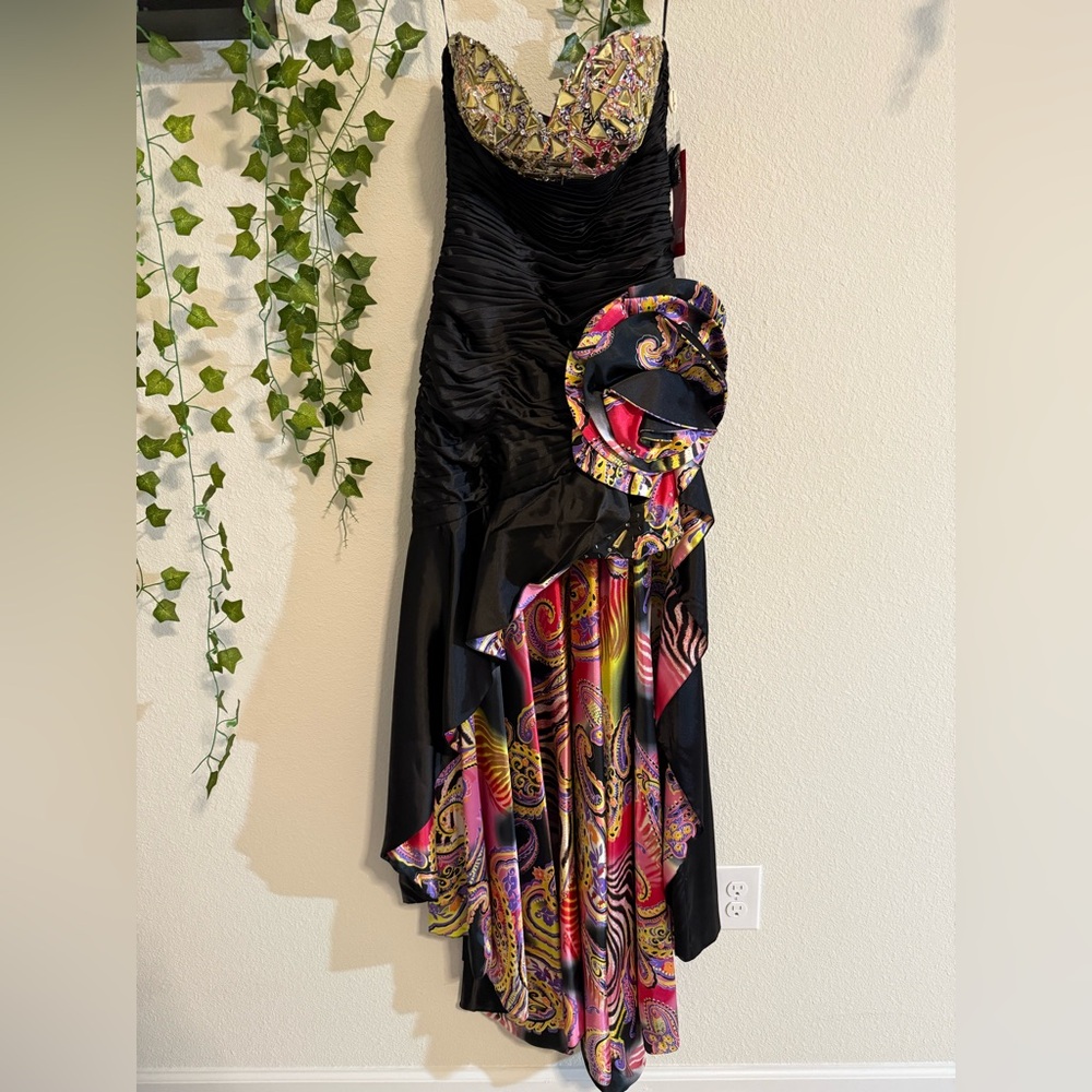 Dancing Queen NWT Multi Print Silk High Low /asymmetrical formal Prom Dress